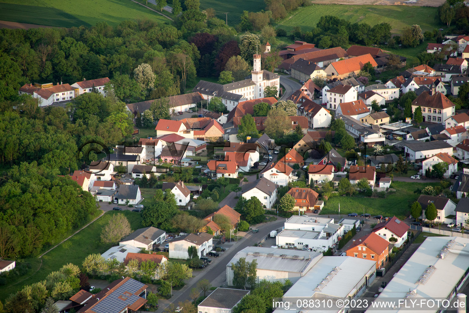 Drohnenbild von Hüttenfeld im Bundesland Hessen, Deutschland