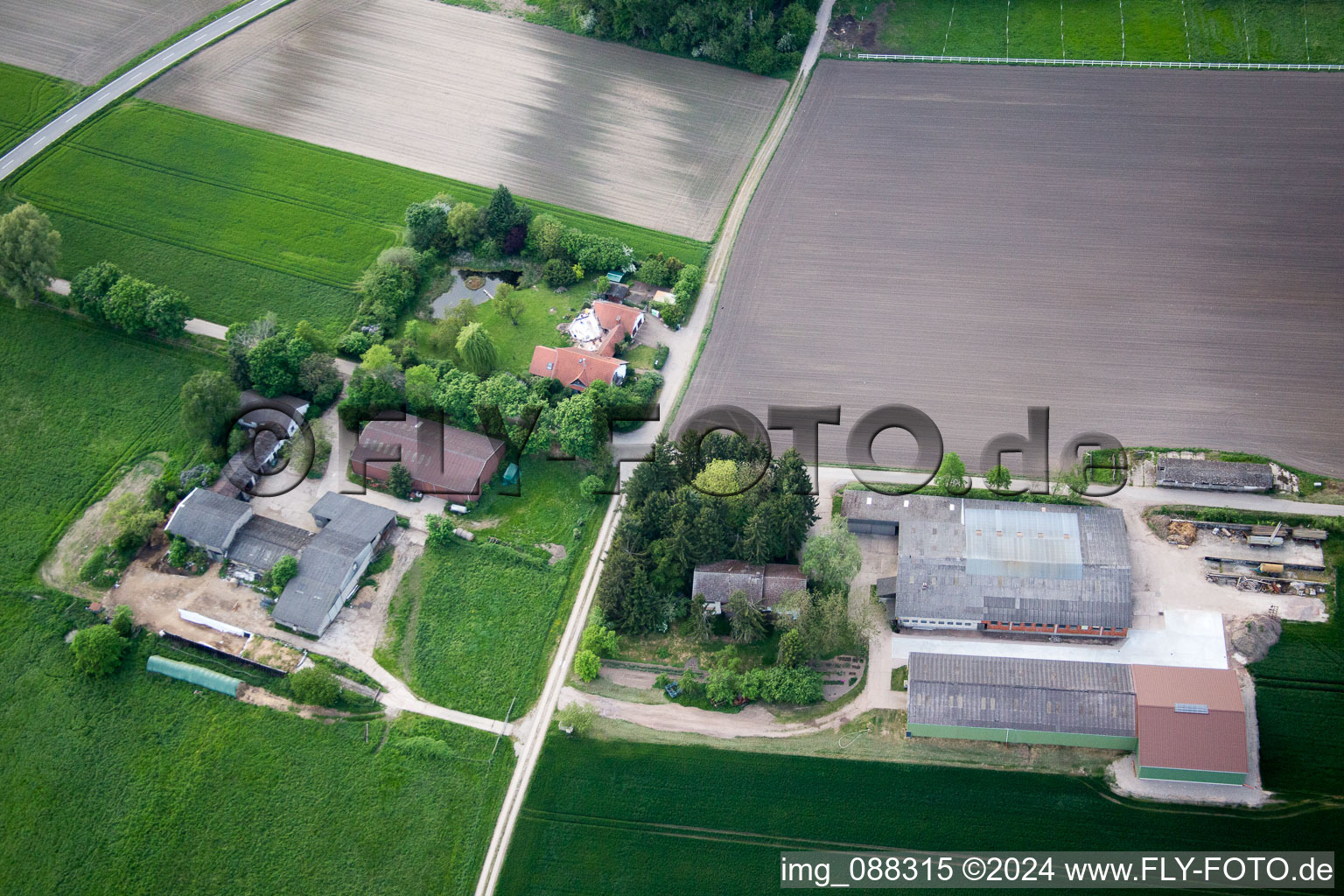 Lorsch im Bundesland Hessen, Deutschland aus der Vogelperspektive