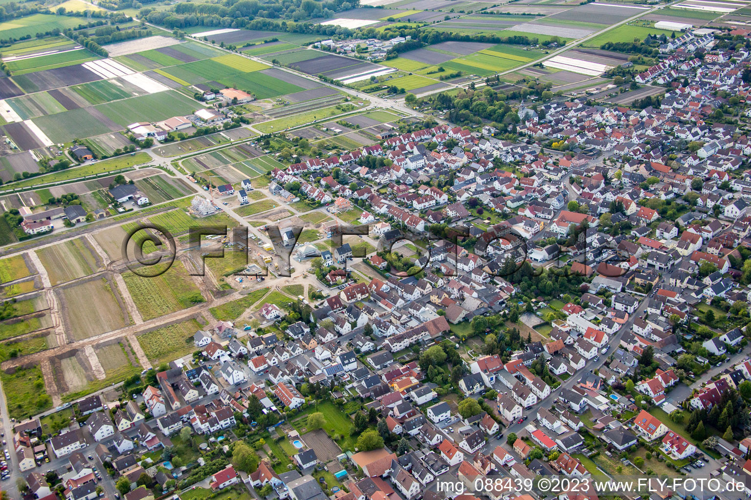 Luftbild von Neubaugebiet Westring in Griesheim im Bundesland Hessen, Deutschland