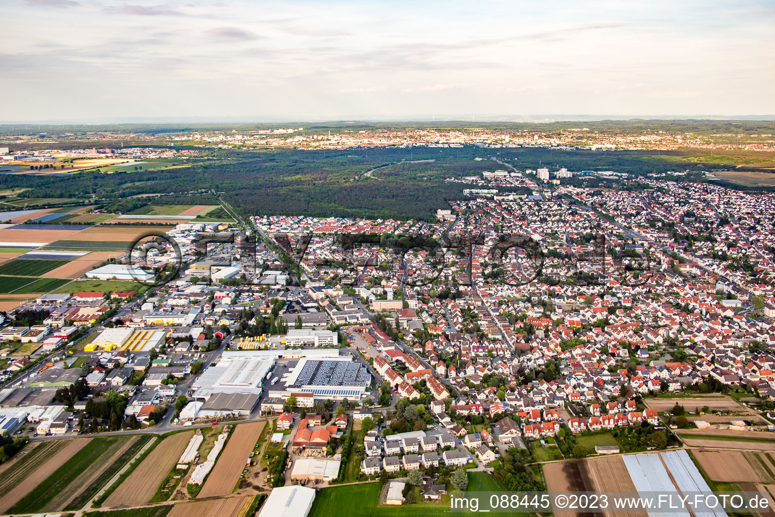 Luftbild von Von Westen in Griesheim im Bundesland Hessen, Deutschland