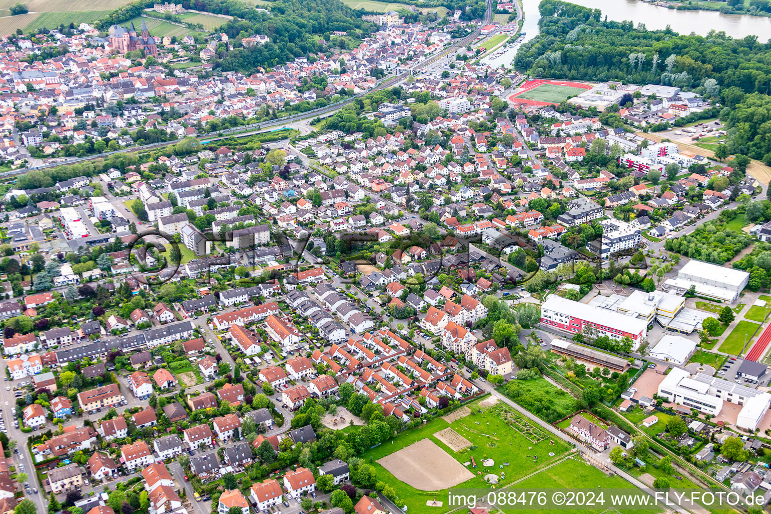 Oppenheim im Bundesland Rheinland-Pfalz, Deutschland vom Flugzeug aus