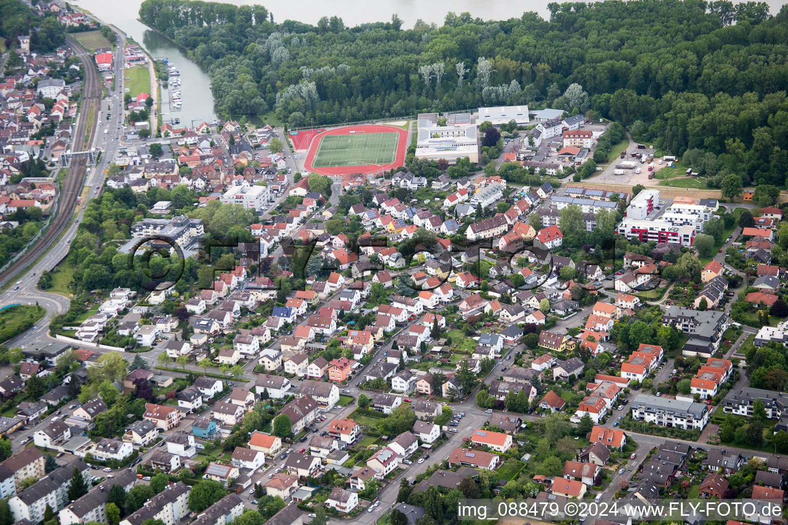 Drohnenaufname von Oppenheim im Bundesland Rheinland-Pfalz, Deutschland