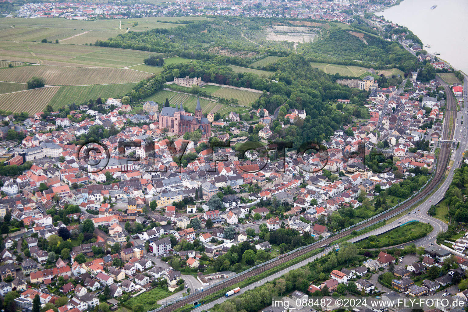 Oppenheim im Bundesland Rheinland-Pfalz, Deutschland von einer Drohne aus