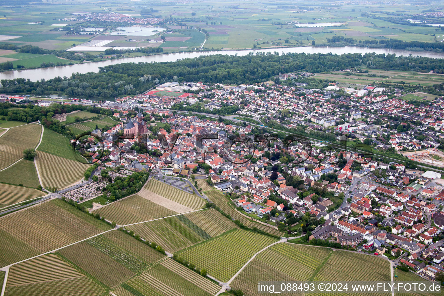 Oppenheim im Bundesland Rheinland-Pfalz, Deutschland aus der Luft