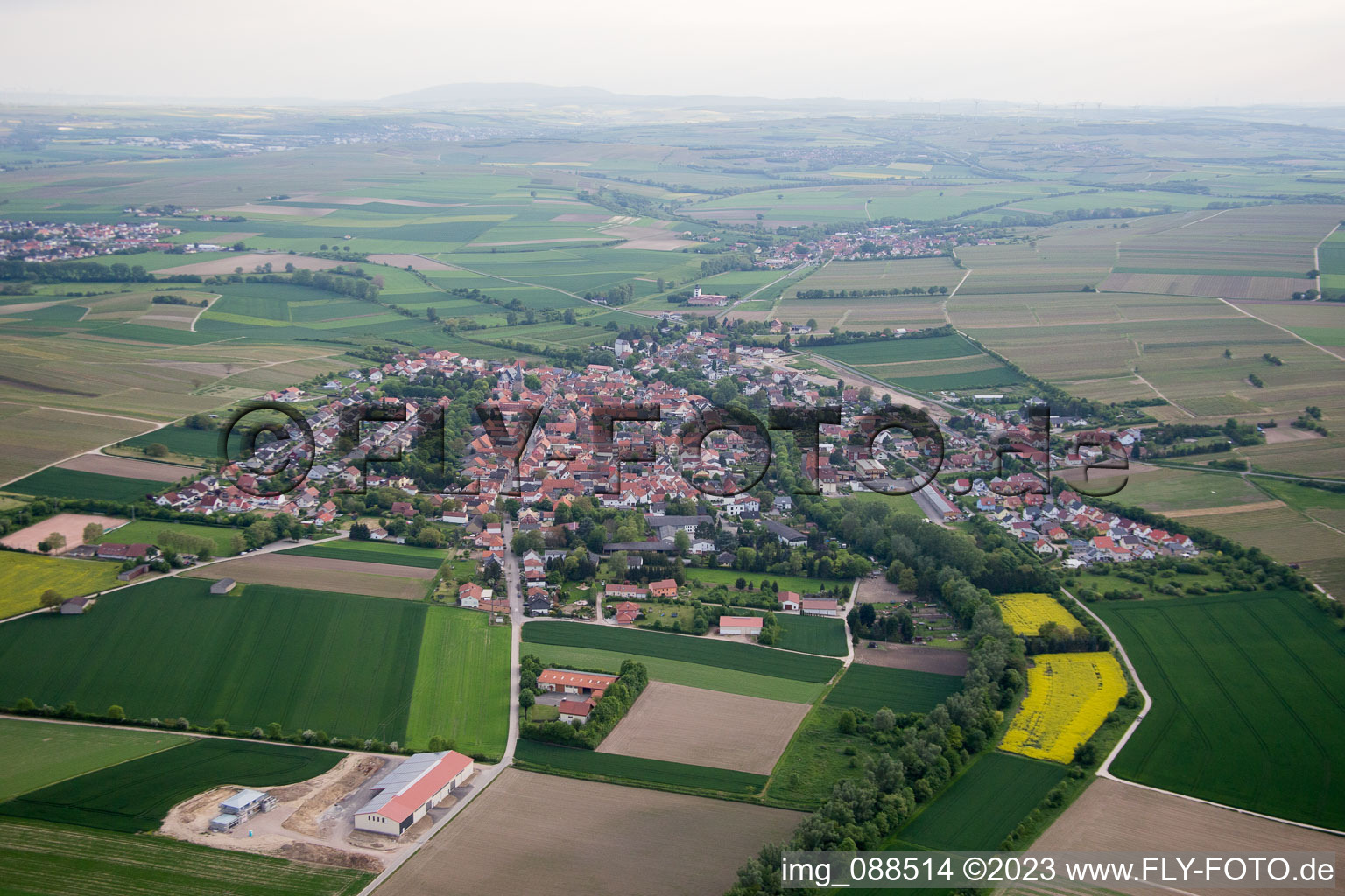 Luftbild von Bechtolsheim im Bundesland Rheinland-Pfalz, Deutschland