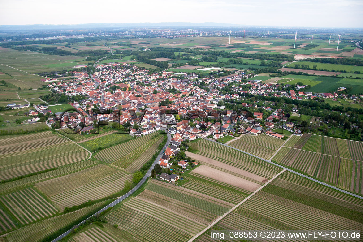 Ortsteil Abenheim in Worms im Bundesland Rheinland-Pfalz, Deutschland von oben