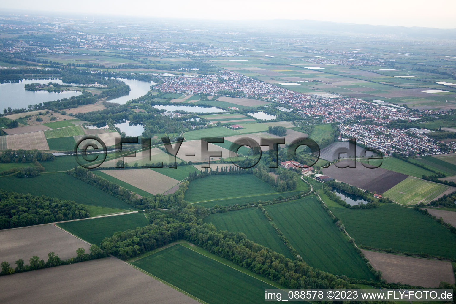 Lampertheim im Bundesland Hessen, Deutschland aus der Drohnenperspektive