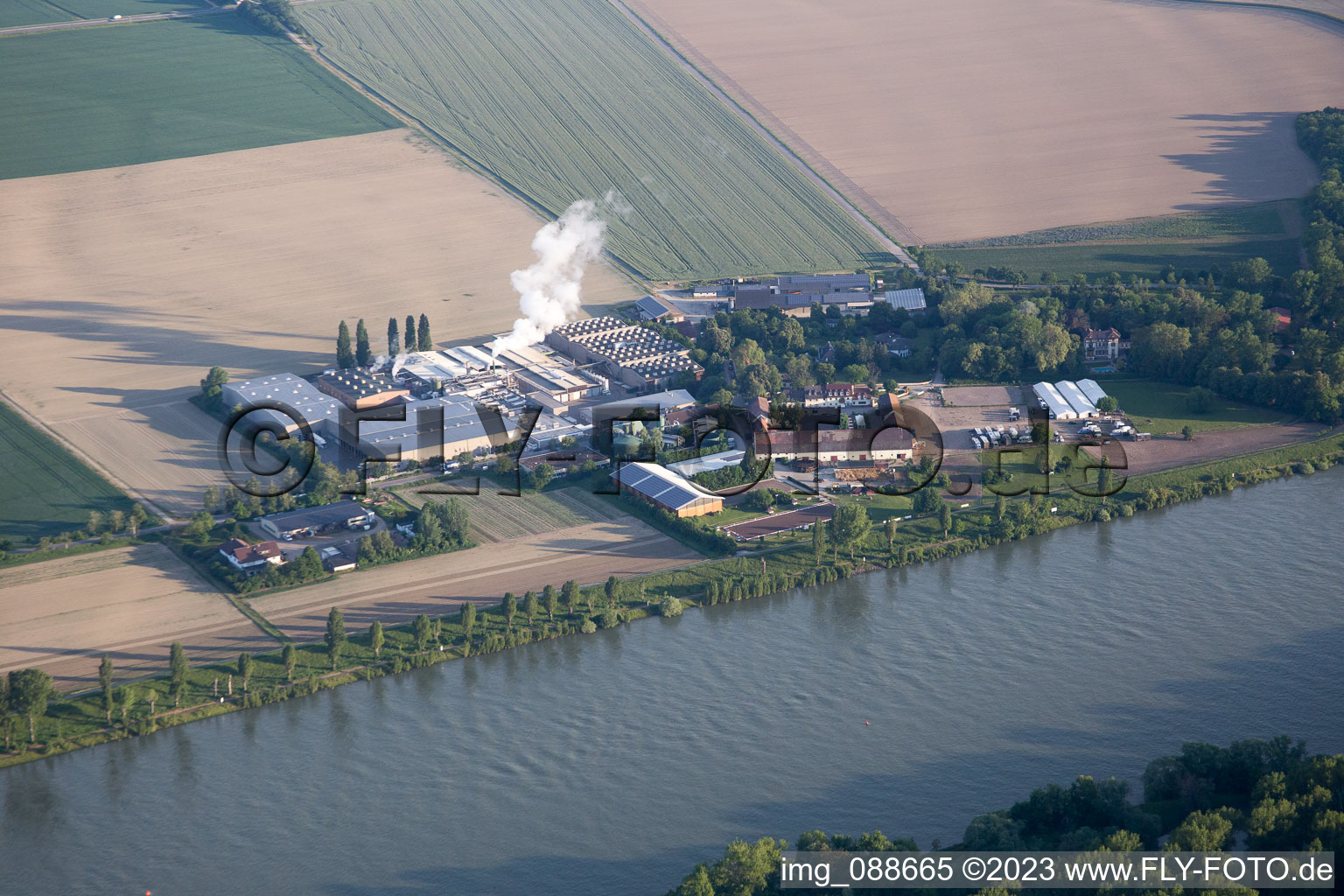 Petersau im Bundesland Rheinland-Pfalz, Deutschland aus der Drohnenperspektive