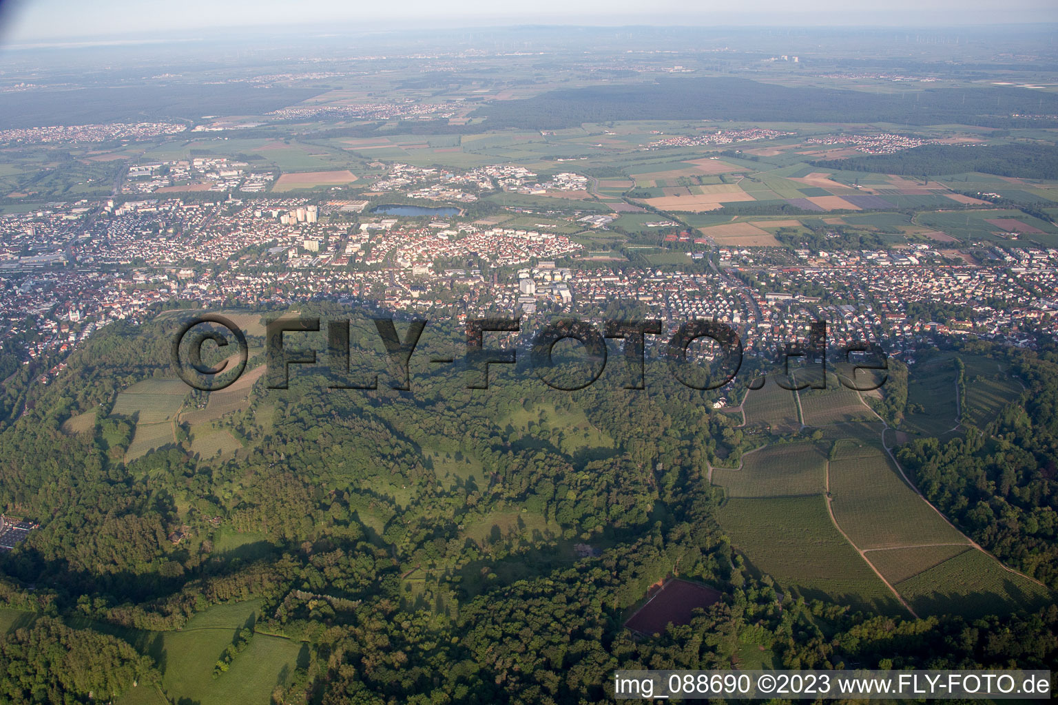 Luftbild von Bensheim, Auerbach von Osten im Bundesland Hessen, Deutschland