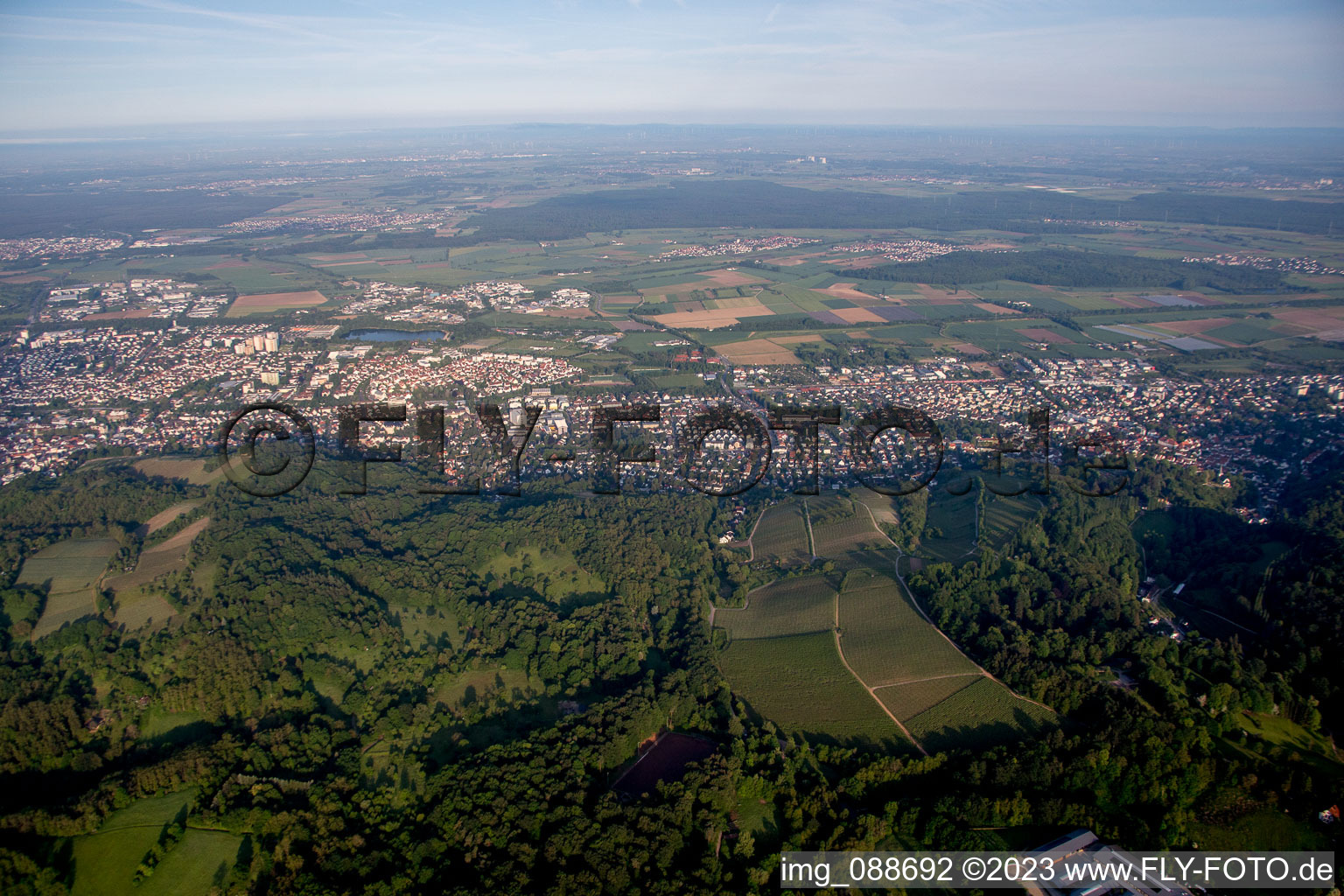 Schrägluftbild von Bensheim, Auerbach von Osten im Bundesland Hessen, Deutschland