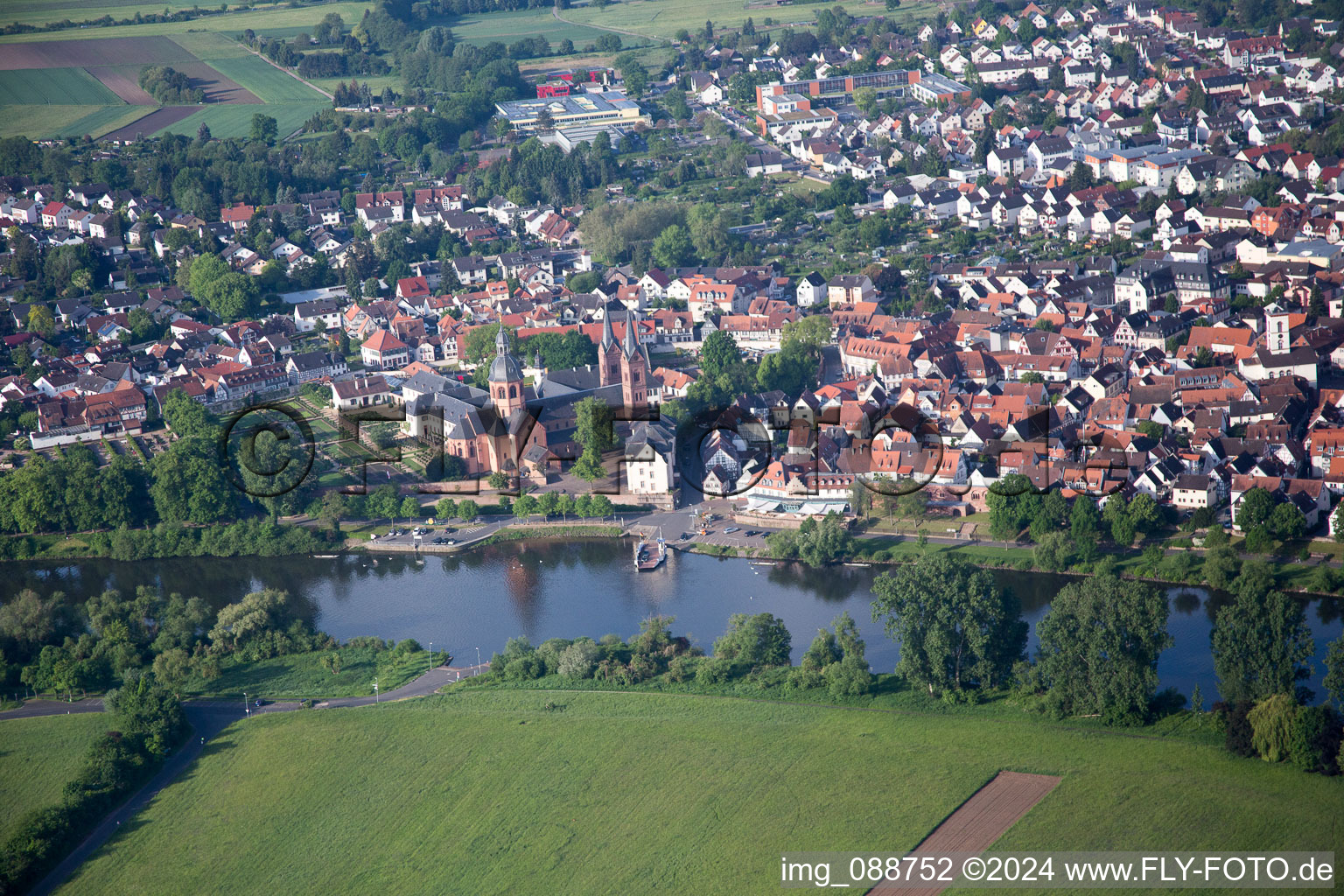 Seligenstadt im Bundesland Hessen, Deutschland von oben