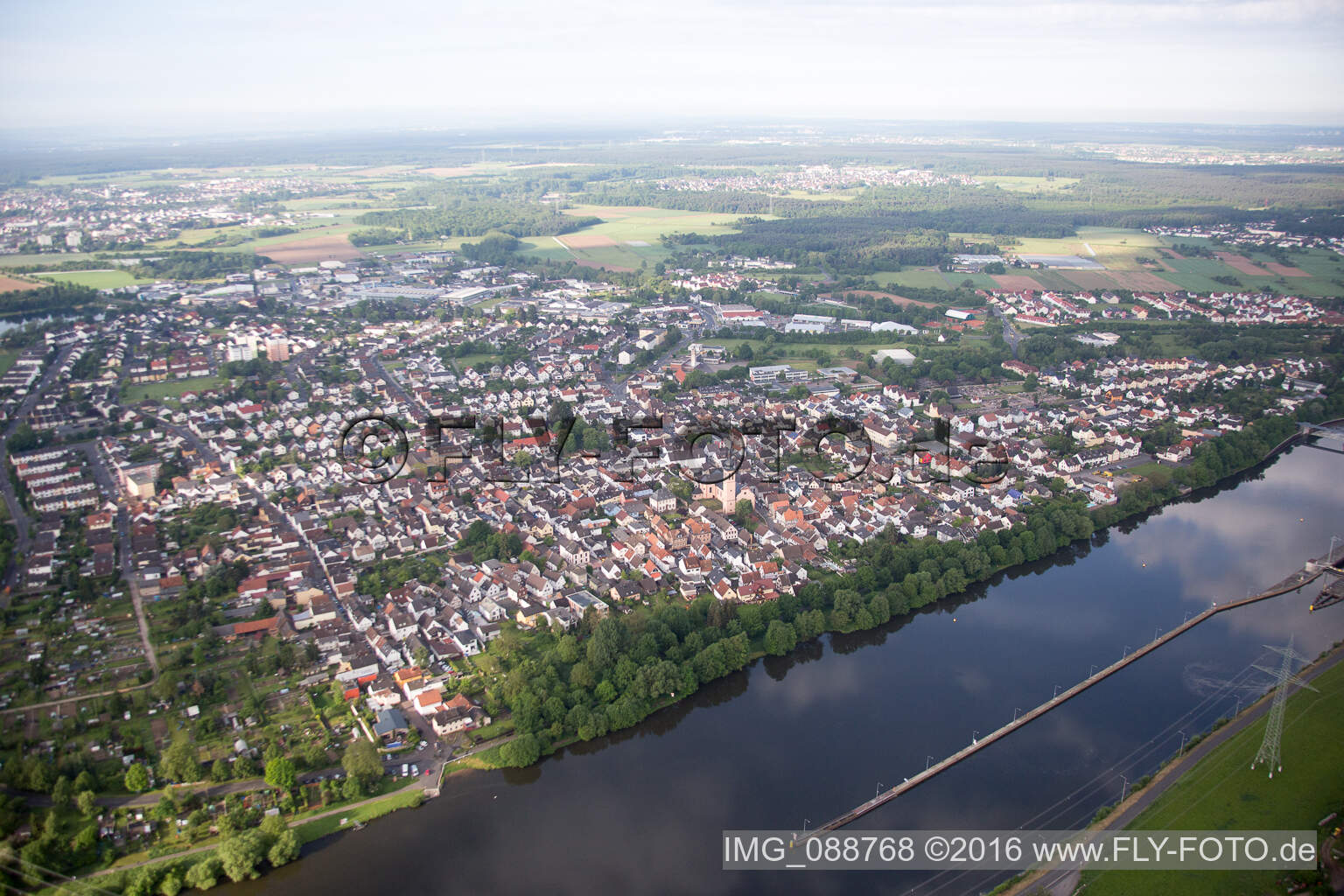 Luftbild von Großkrotzenburg in Klein-Krotzenburg im Bundesland Hessen, Deutschland