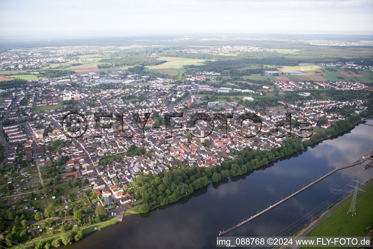 Luftbild von Großkrotzenburg in Klein-Krotzenburg im Bundesland Hessen, Deutschland