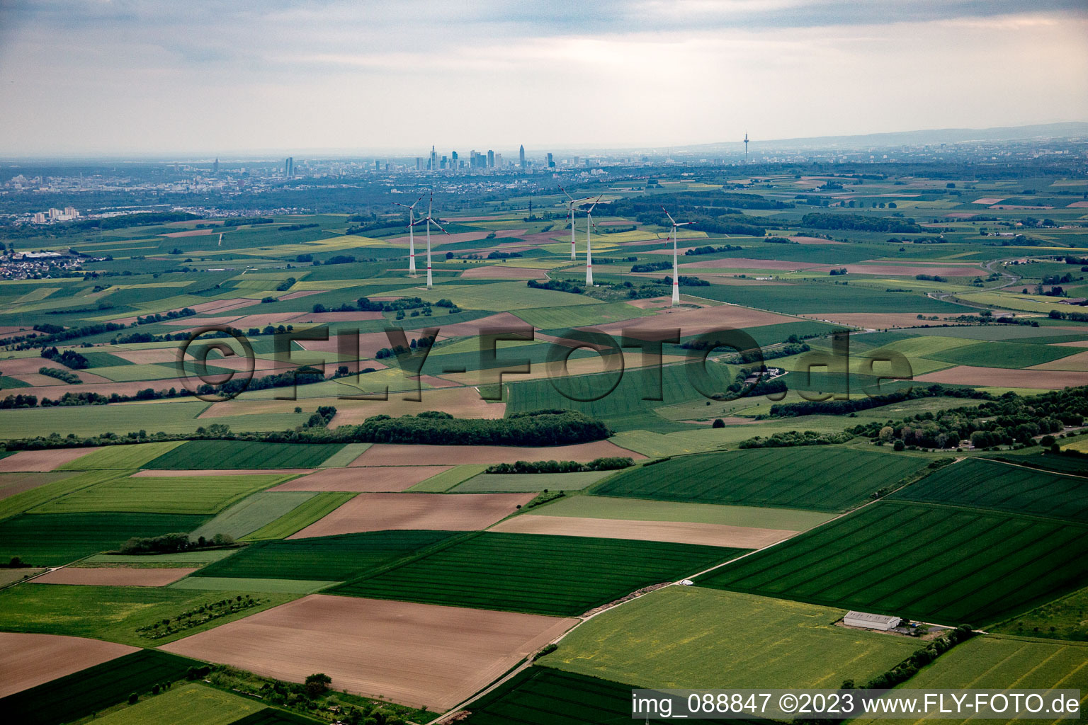 Luftaufnahme von Frankfurt von Nordosten in Schöneck im Bundesland Hessen, Deutschland