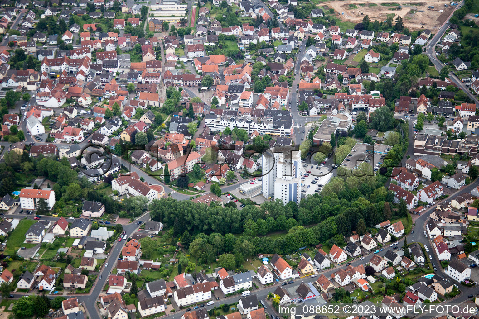 Bruchköbel im Bundesland Hessen, Deutschland aus der Luft betrachtet
