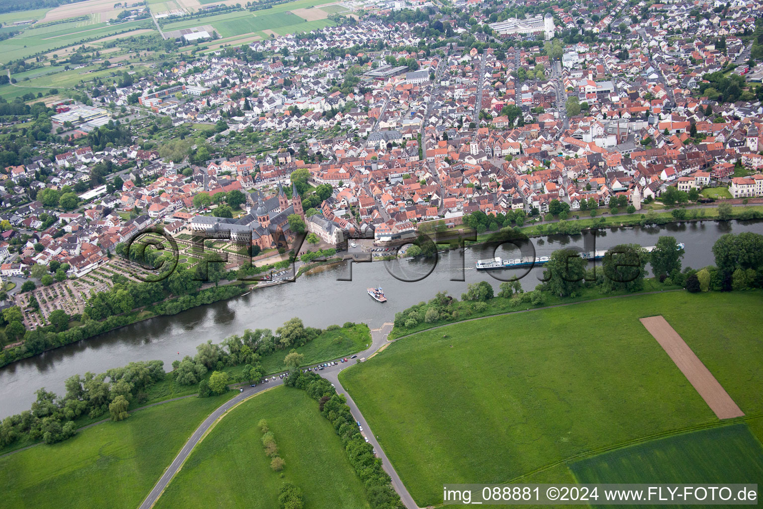 Seligenstadt im Bundesland Hessen, Deutschland vom Flugzeug aus