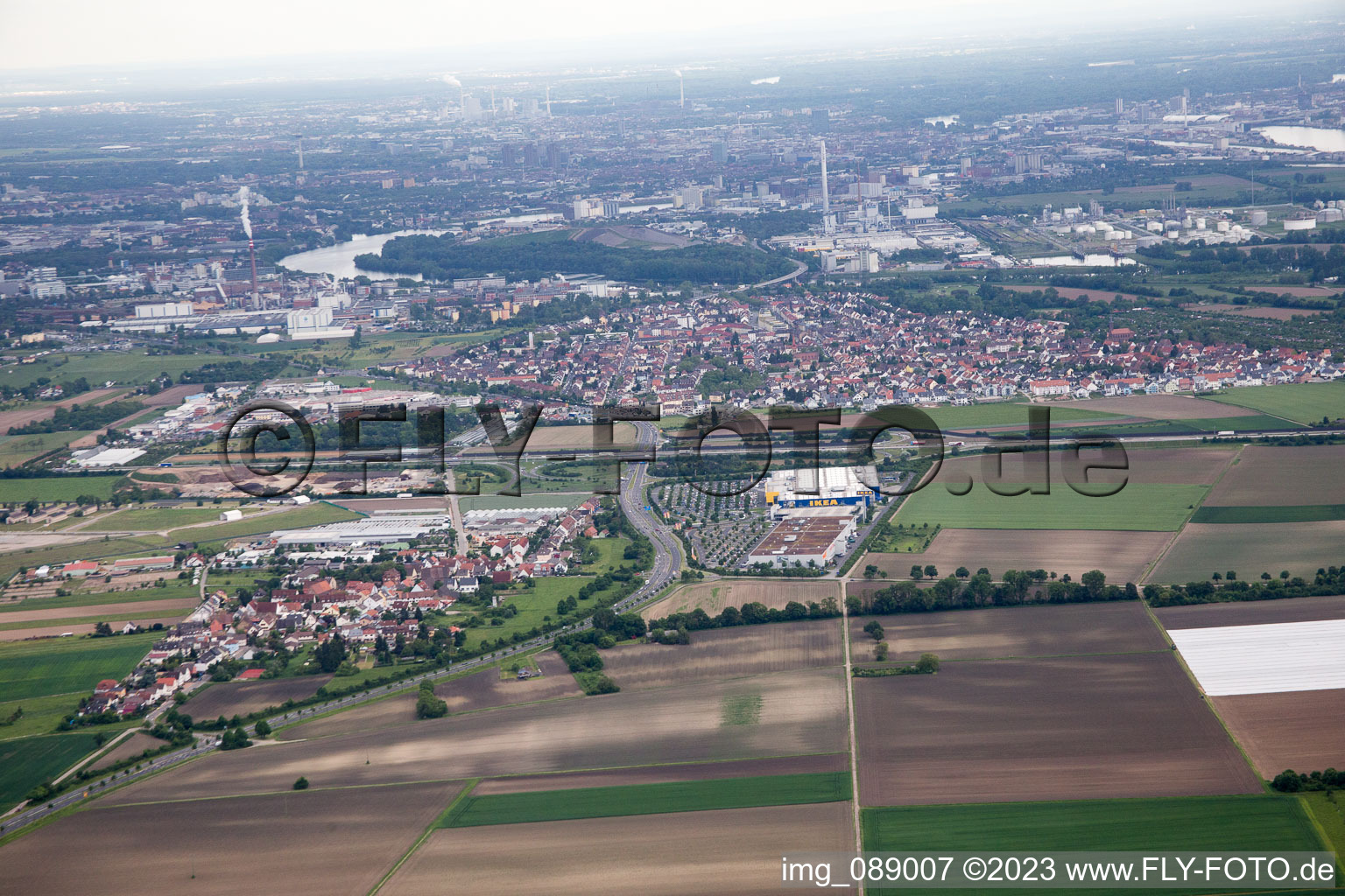 Luftaufnahme von Scharhof, IKEA im Ortsteil Sandhofen in Mannheim im Bundesland Baden-Württemberg, Deutschland