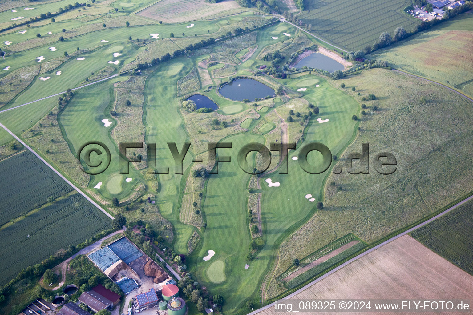 Luftbild von Gelände des Golfplatz Golfclub Bruchsal e.V. in Bruchsal im Bundesland Baden-Württemberg, Deutschland