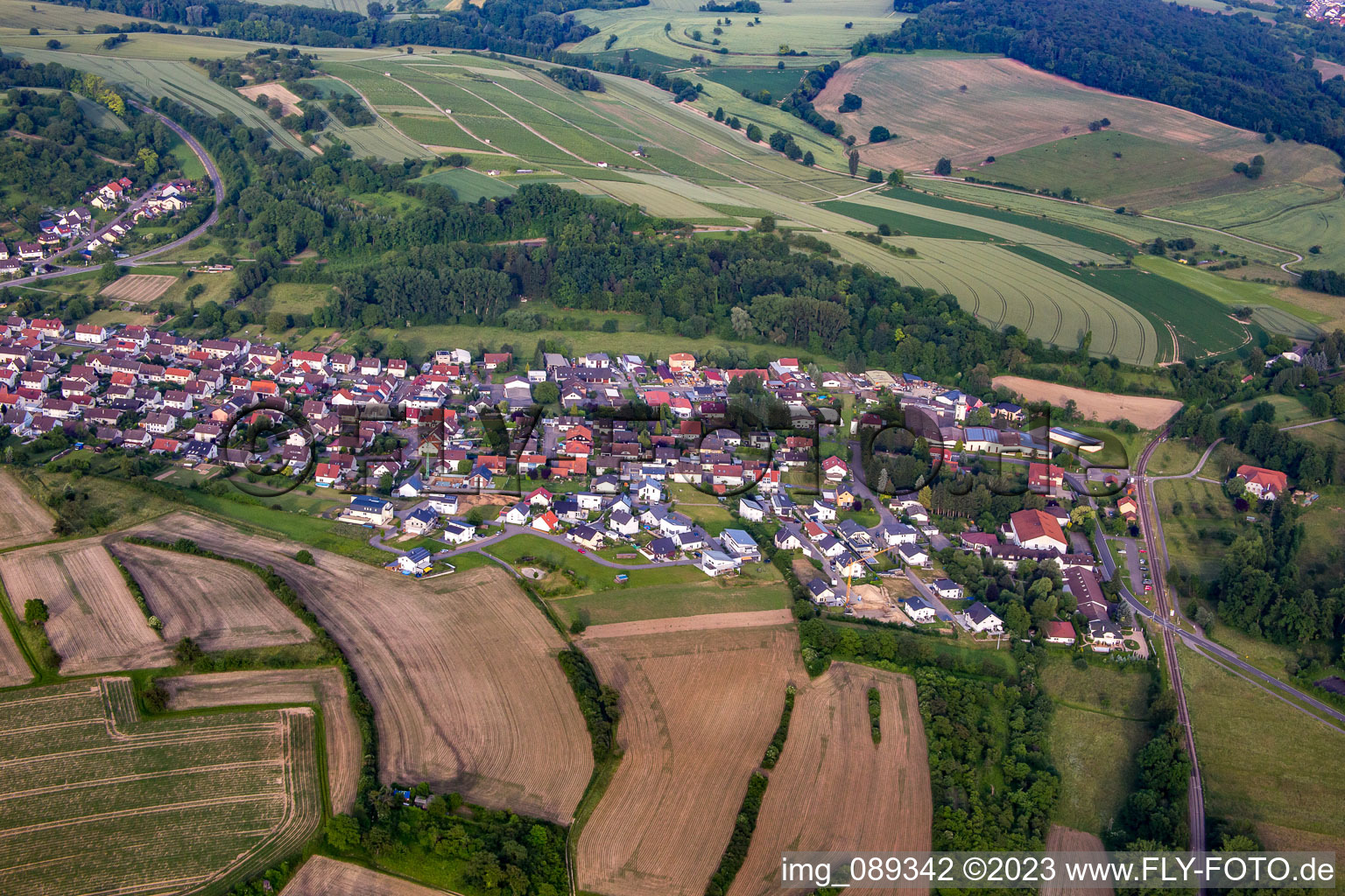 Luftbild von Ortsteil Oberöwisheim in Kraichtal im Bundesland Baden-Württemberg, Deutschland