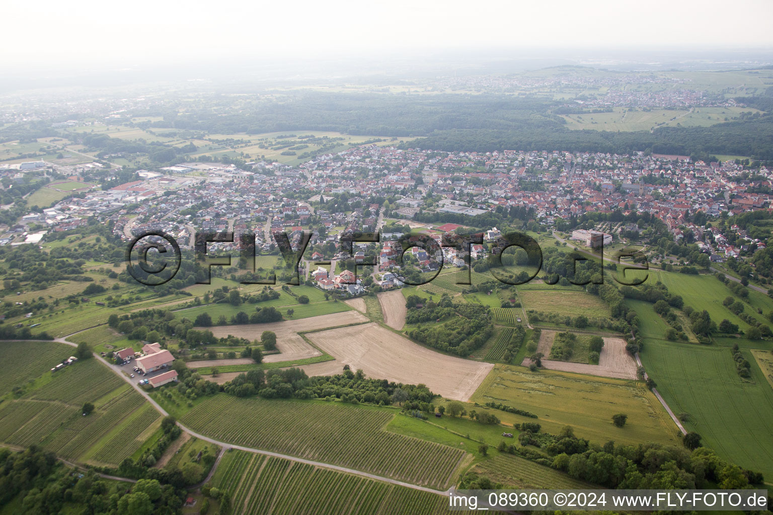 Östringen im Bundesland Baden-Württemberg, Deutschland von oben