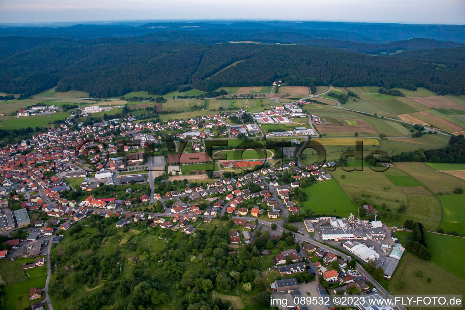 Ortsteil Beerfelden in Oberzent im Bundesland Hessen, Deutschland vom Flugzeug aus