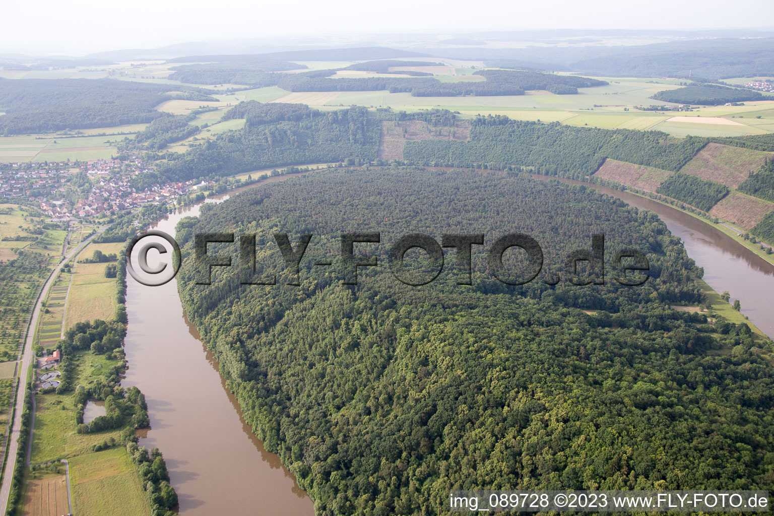 Luftbild von Urphar, Mainschleife im Bundesland Baden-Württemberg, Deutschland