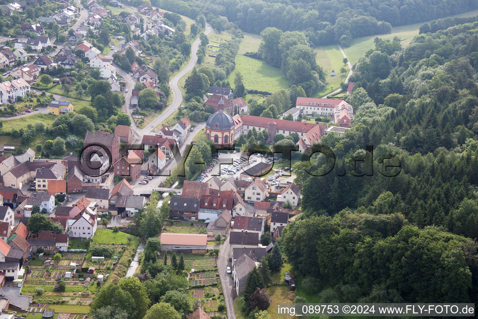 Schrägluftbild von Holzkirchen im Bundesland Bayern, Deutschland