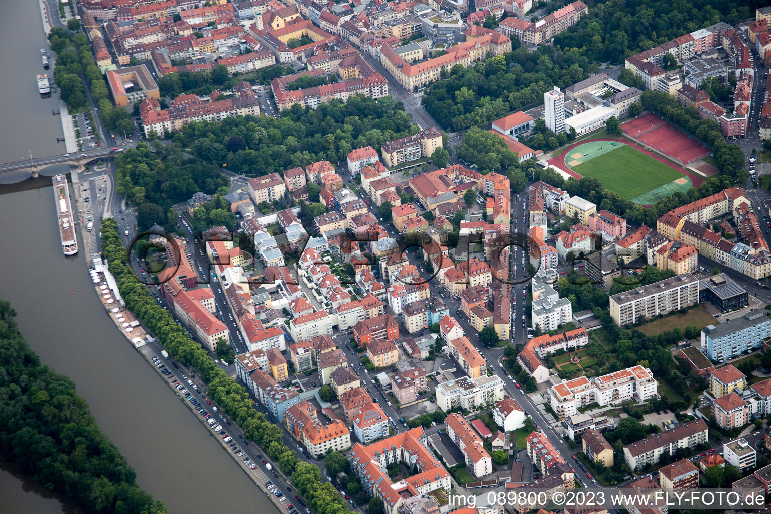 Würzburg im Bundesland Bayern, Deutschland aus der Drohnenperspektive