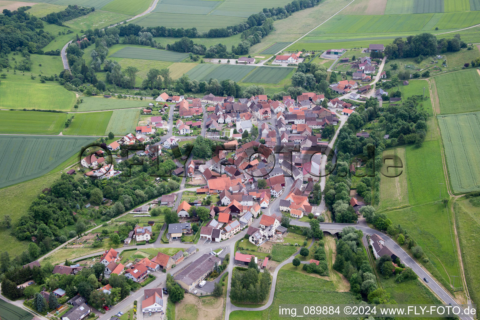 Dorf - Ansicht im Ortsteil Gollmuthhausen in Höchheim im Bundesland Bayern, Deutschland