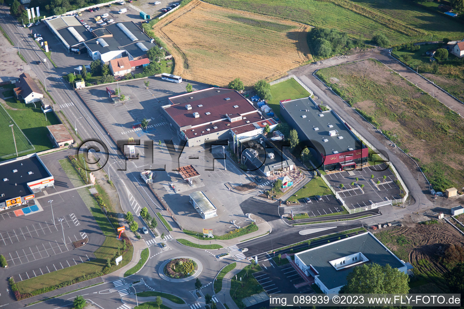 Luftaufnahme von Altenstadt im Bundesland Bas-Rhin, Frankreich