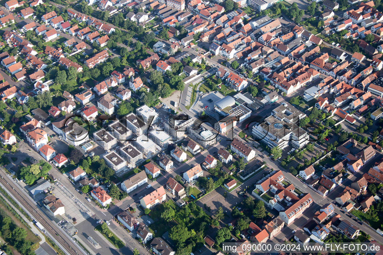 Luftbild von "Im Stadkern" Neubau der RiBa GmbH zw. Bismarck- und Gartenstr in Kandel im Bundesland Rheinland-Pfalz, Deutschland