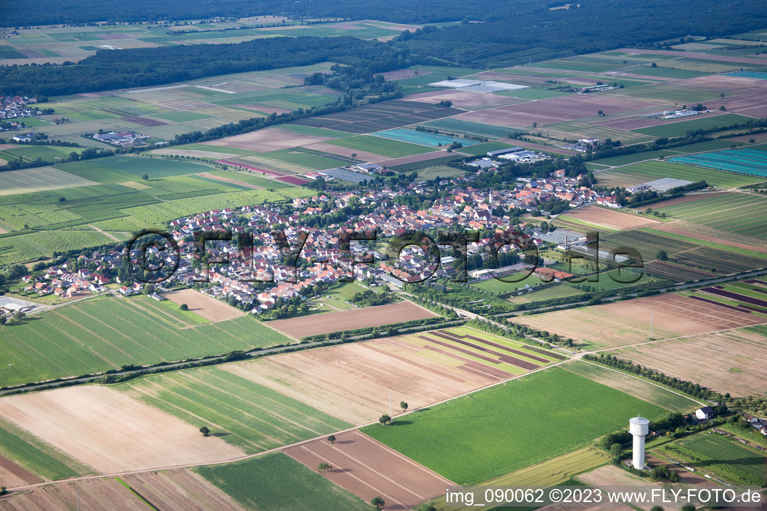 Luftbild von Weingarten im Bundesland Rheinland-Pfalz, Deutschland