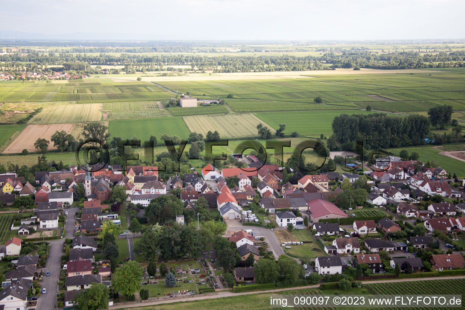 Ortsteil Duttweiler in Neustadt an der Weinstraße im Bundesland Rheinland-Pfalz, Deutschland aus der Luft betrachtet