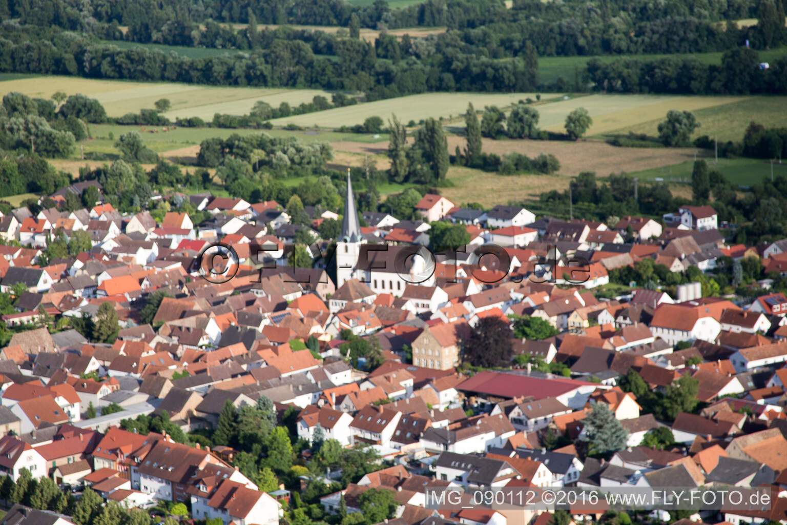 Drohnenaufname von Venningen im Bundesland Rheinland-Pfalz, Deutschland
