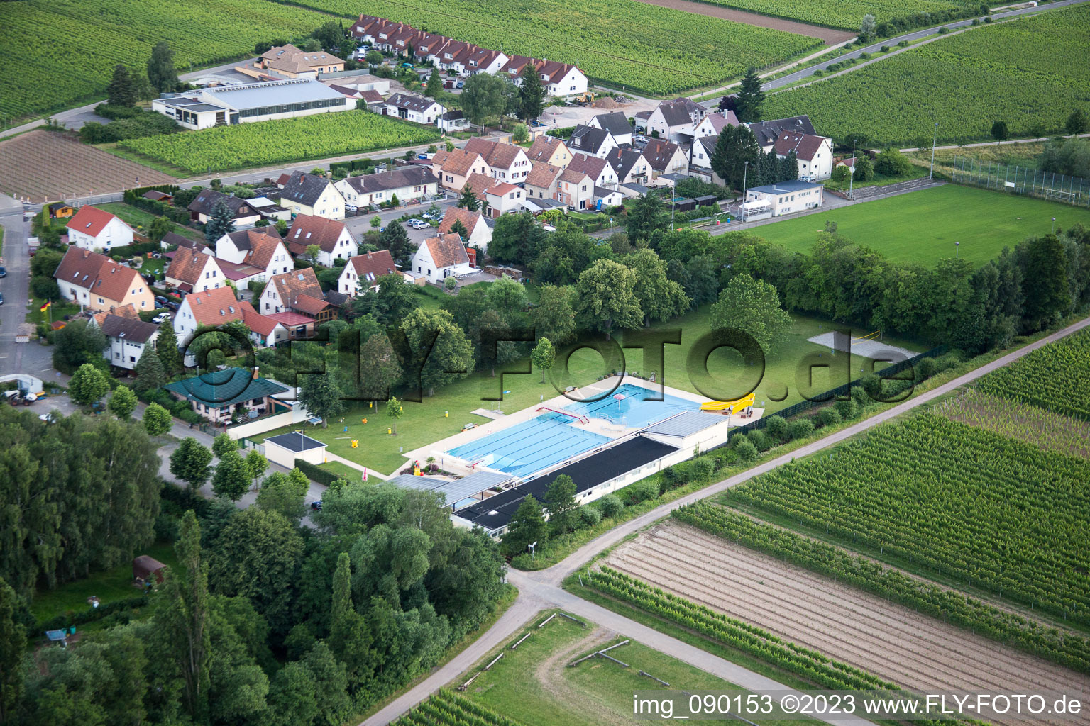 Luftbild von Hainfeld, Eckel im Bundesland Rheinland-Pfalz, Deutschland