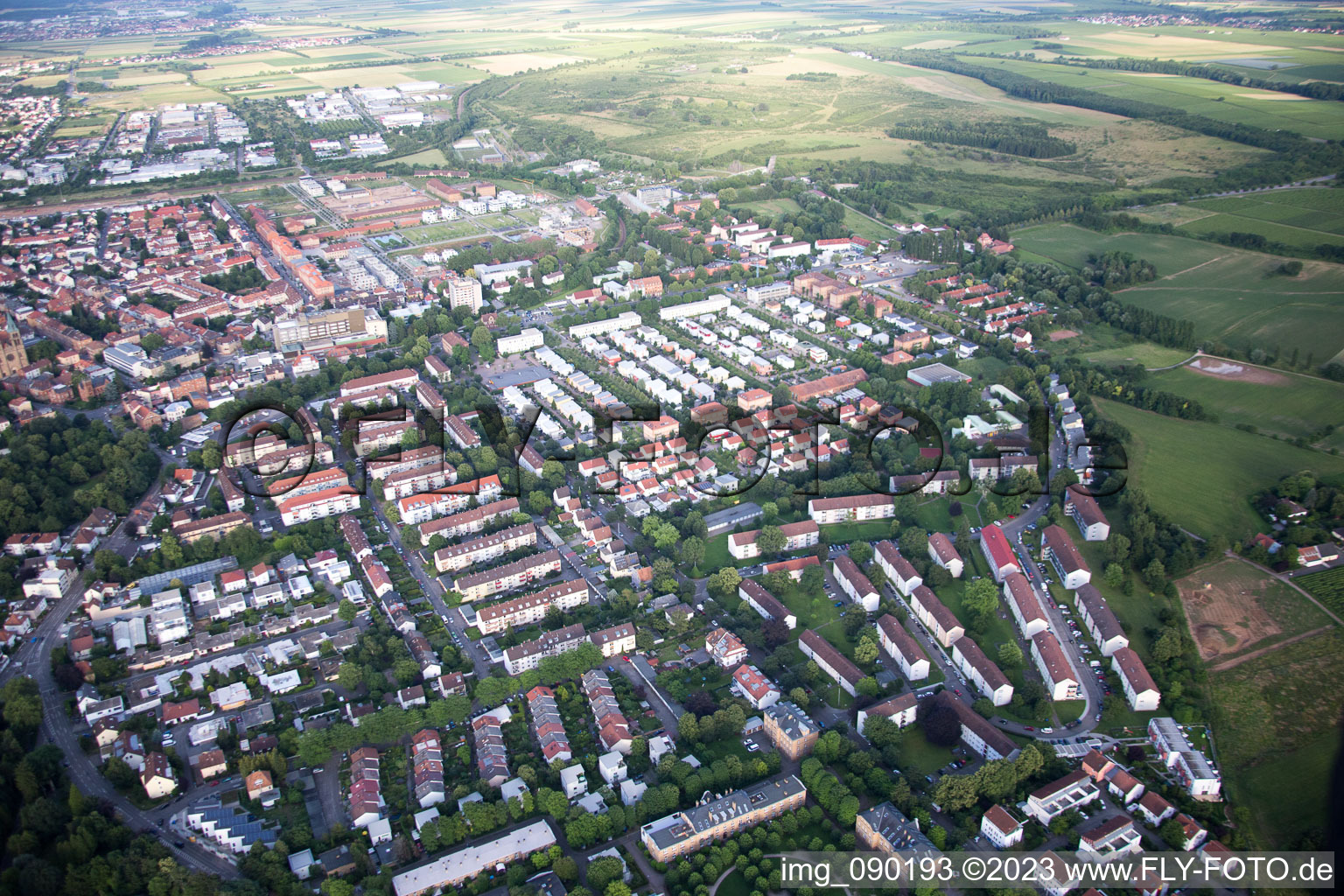 Luftbild von Landau in der Pfalz im Bundesland Rheinland-Pfalz, Deutschland