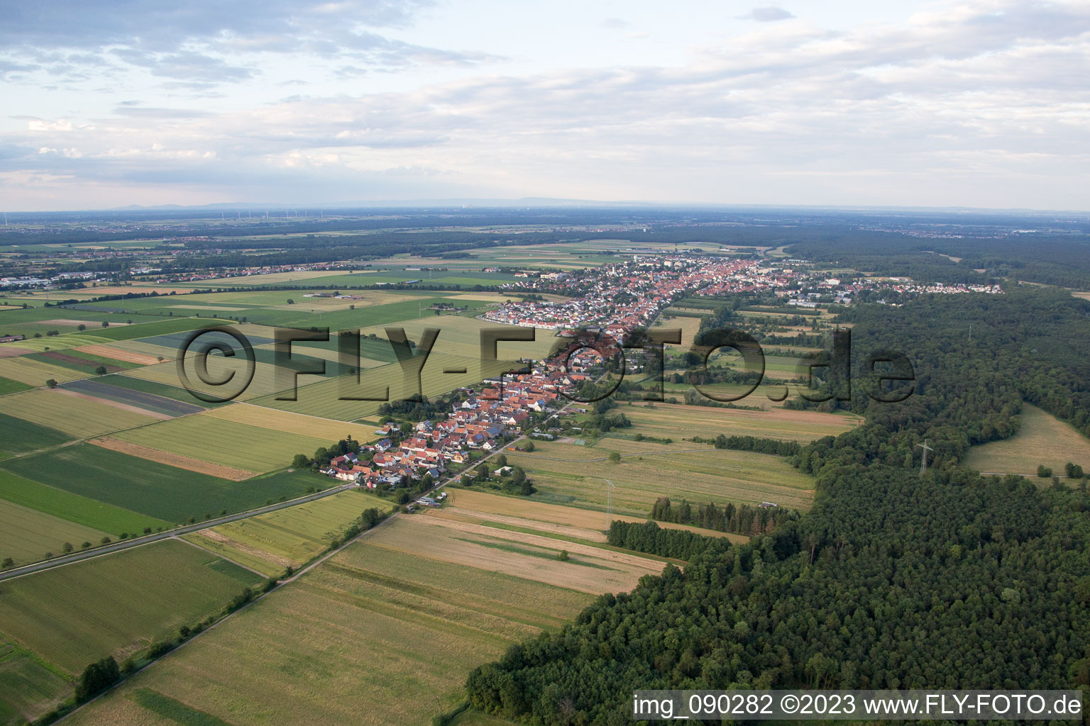 Kandel, Saarstr im Bundesland Rheinland-Pfalz, Deutschland von einer Drohne aus