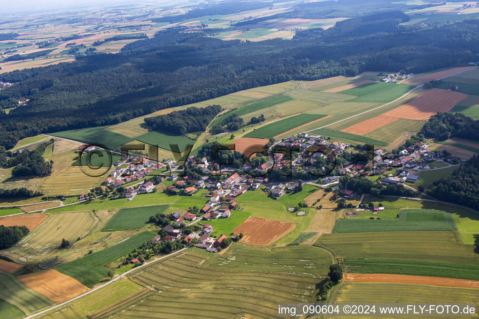 Ortsteil Tunding in Mengkofen im Bundesland Bayern, Deutschland