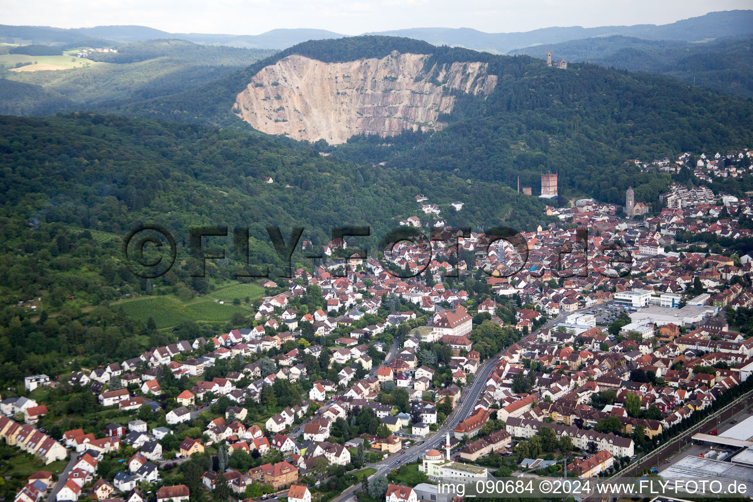 Luftbild von Weinheim im Bundesland Baden-Württemberg, Deutschland