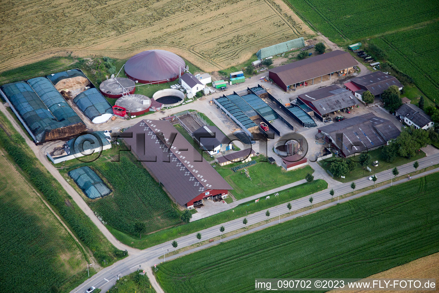 Weinheim im Bundesland Baden-Württemberg, Deutschland aus der Drohnenperspektive