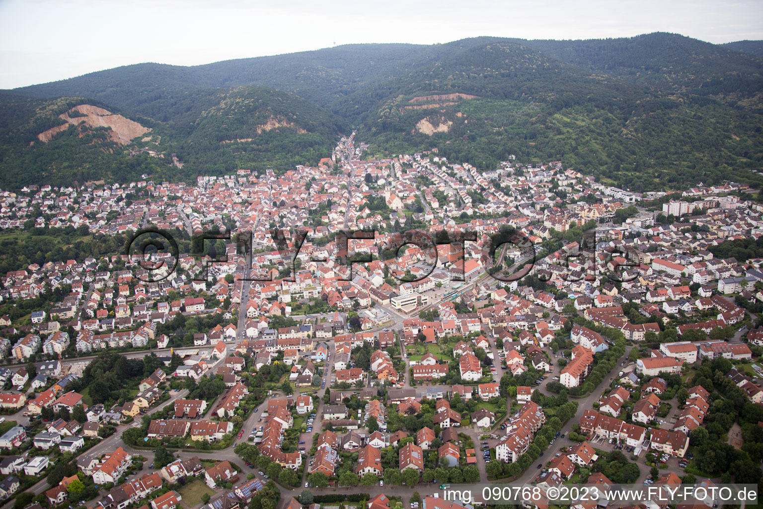 Luftaufnahme von Dossenheim im Bundesland Baden-Württemberg, Deutschland