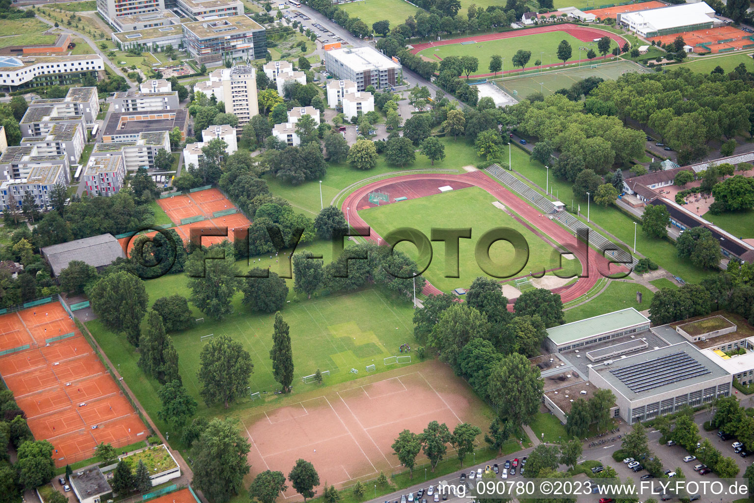 Luftbild von Lions Park, Arena der Löwen im Ortsteil Handschuhsheimer in Heidelberg im Bundesland Baden-Württemberg, Deutschland