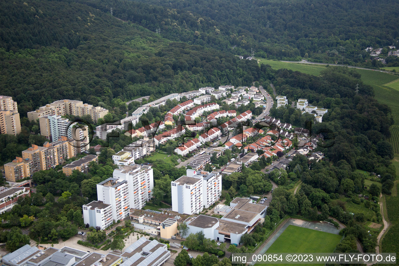 Schrägluftbild von HD-Emmertsgrund in Heidelberg im Bundesland Baden-Württemberg, Deutschland