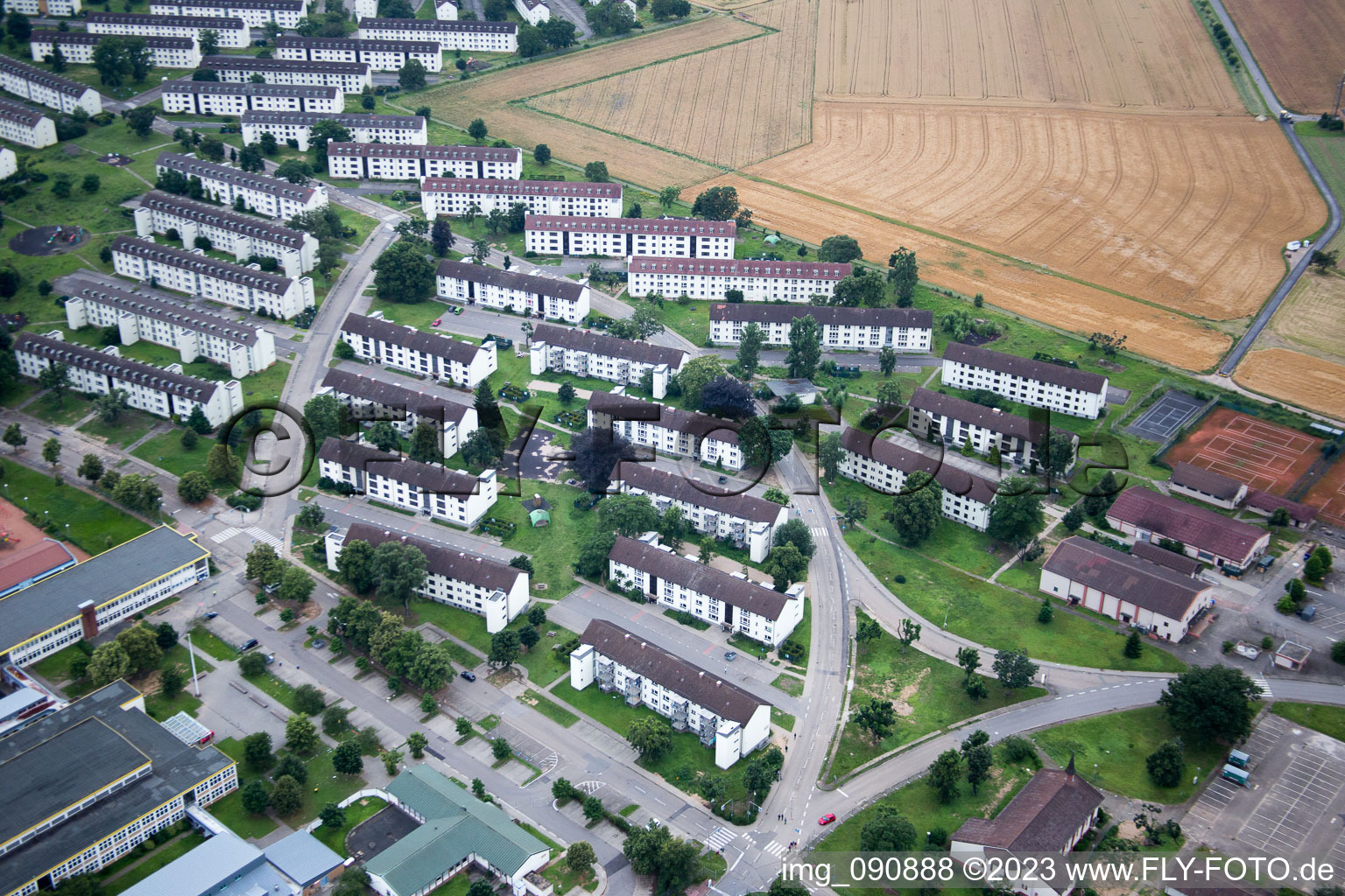 Luftaufnahme von HD- Pattrik Henry Village im Ortsteil Patrick Henry Village in Heidelberg im Bundesland Baden-Württemberg, Deutschland