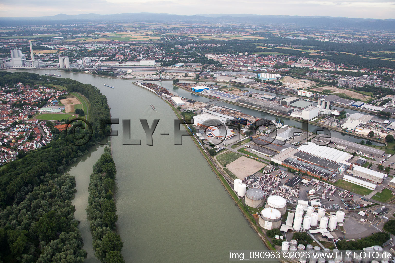 Rheinauhafen in Mannheim im Bundesland Baden-Württemberg, Deutschland von oben gesehen
