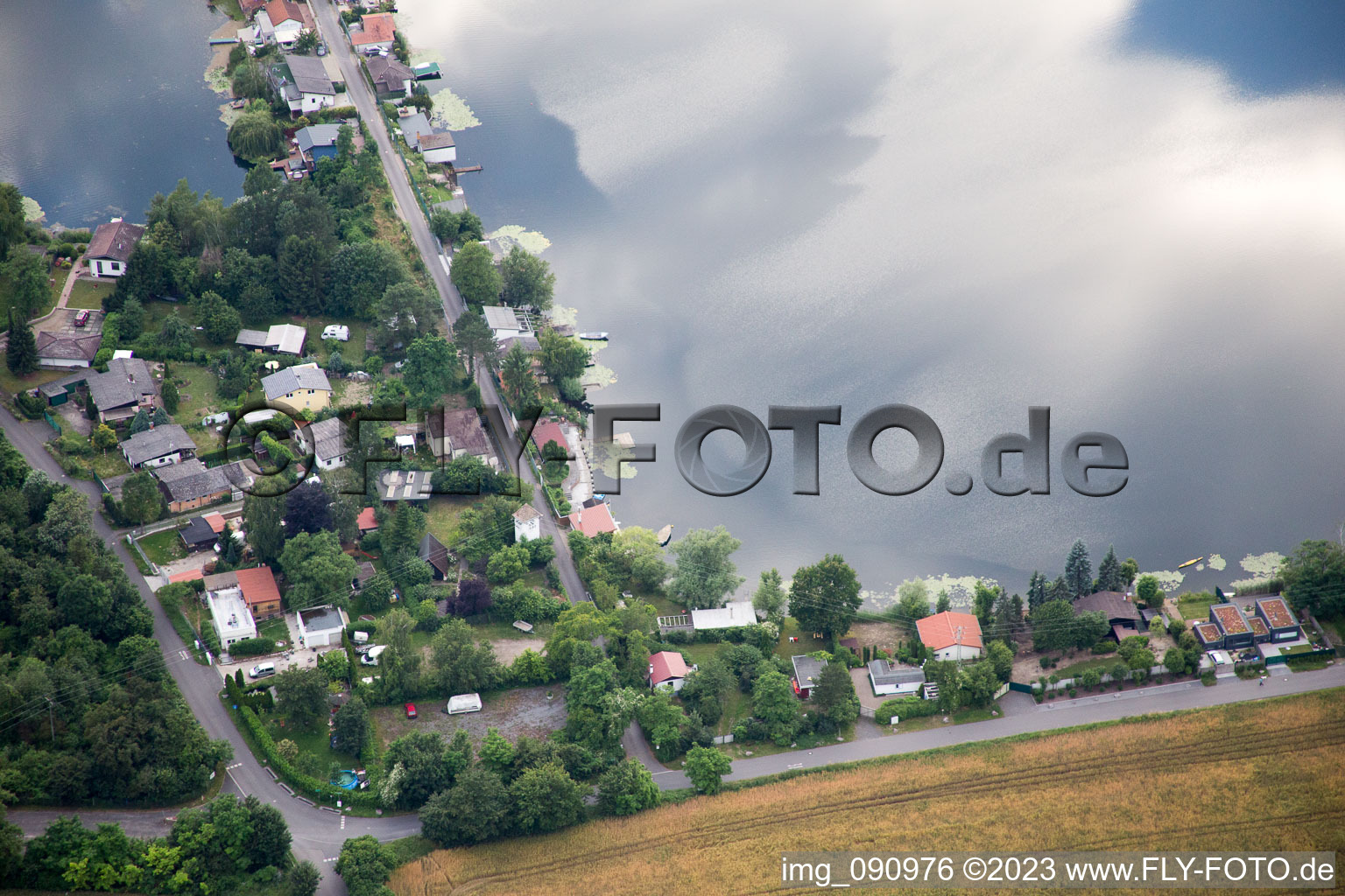 Luftaufnahme von Altrip, Blaue Adria im Bundesland Rheinland-Pfalz, Deutschland