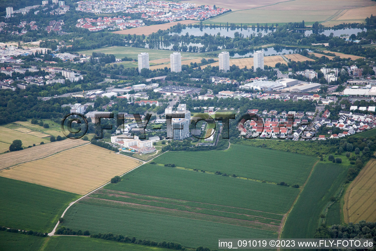 Luftbild von Ortsteil Oggersheim in Ludwigshafen am Rhein im Bundesland Rheinland-Pfalz, Deutschland