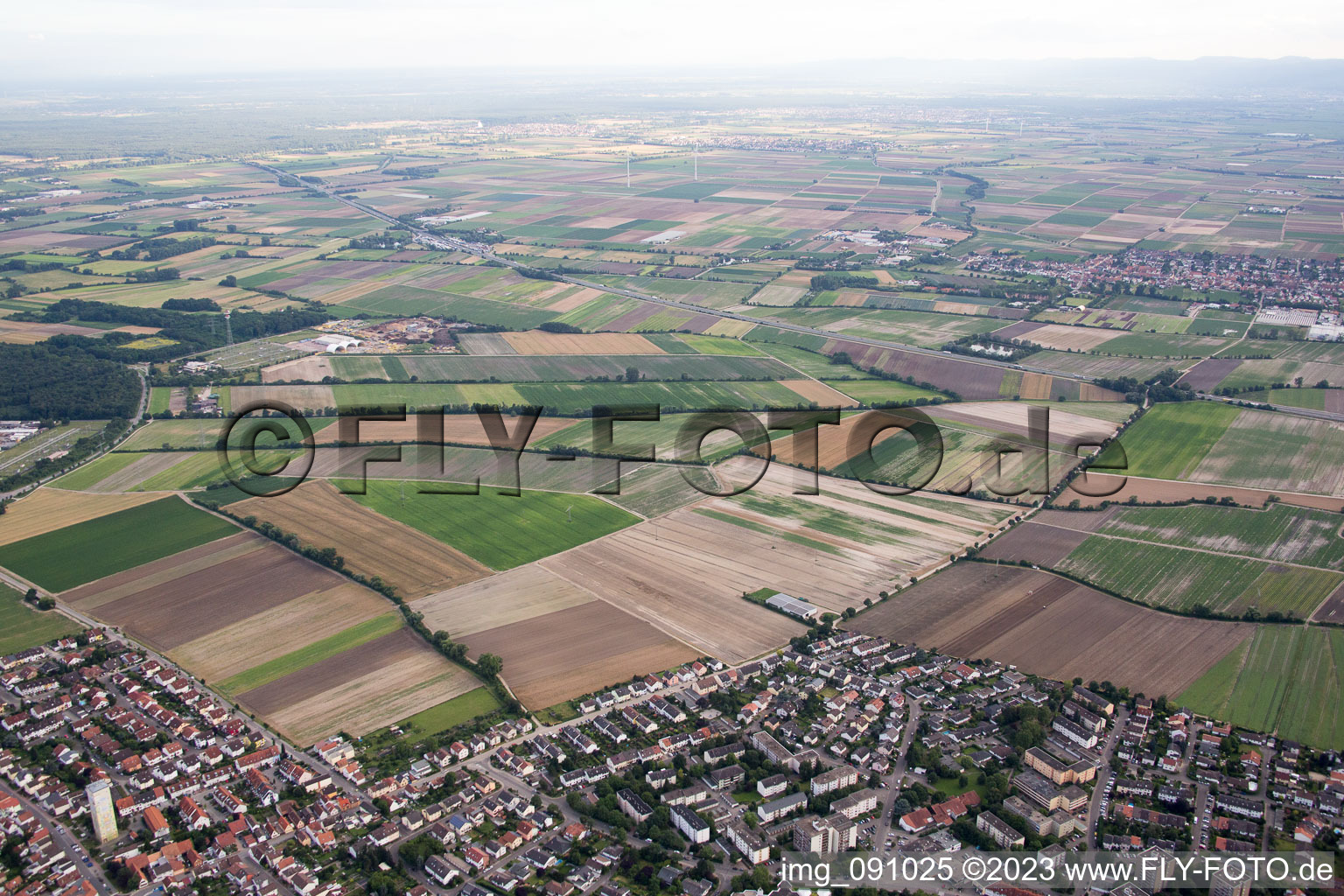 Luftbild von Mutterstadt im Bundesland Rheinland-Pfalz, Deutschland