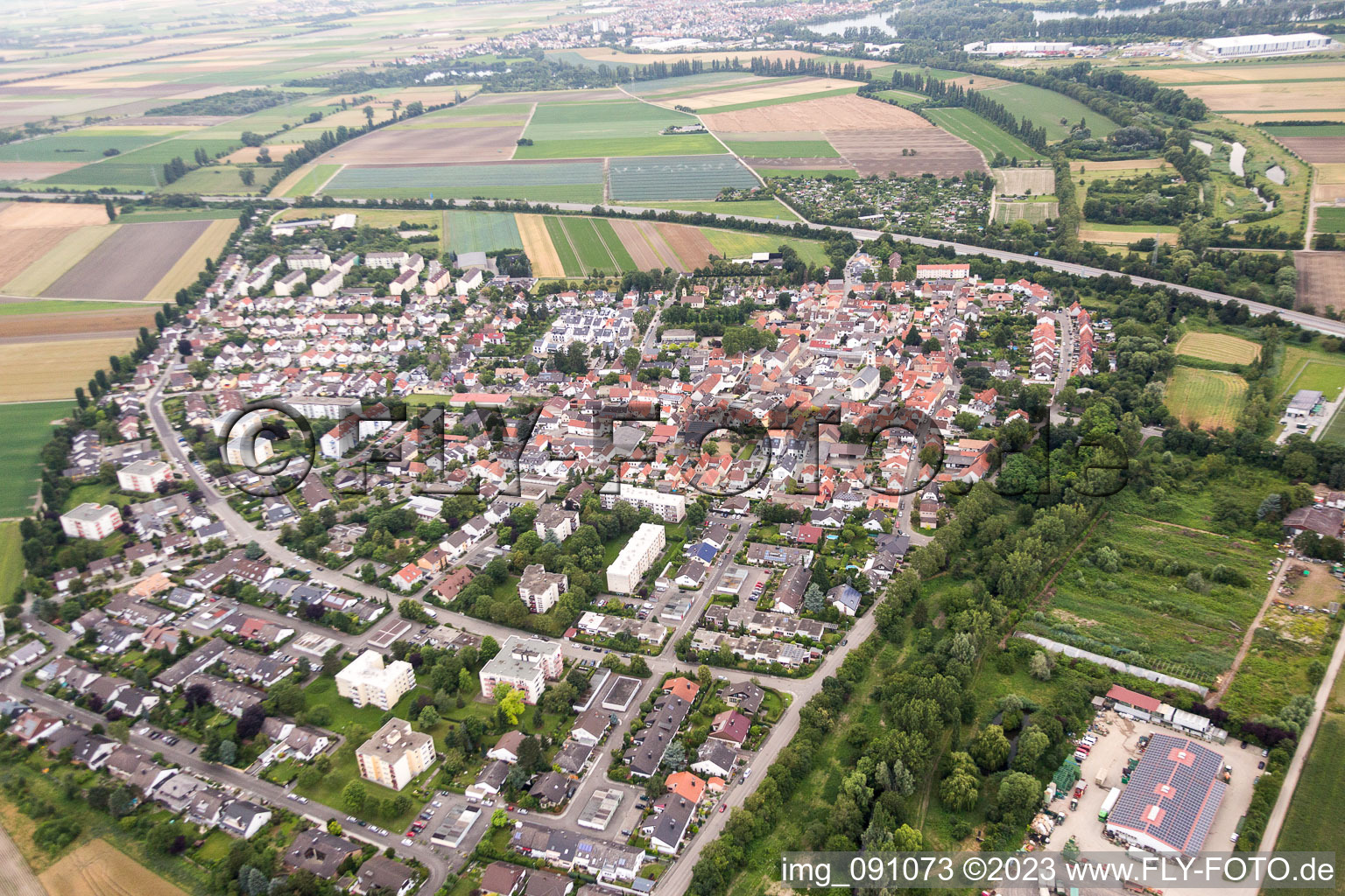 Luftaufnahme von Ortsteil Mörsch in Frankenthal im Bundesland Rheinland-Pfalz, Deutschland