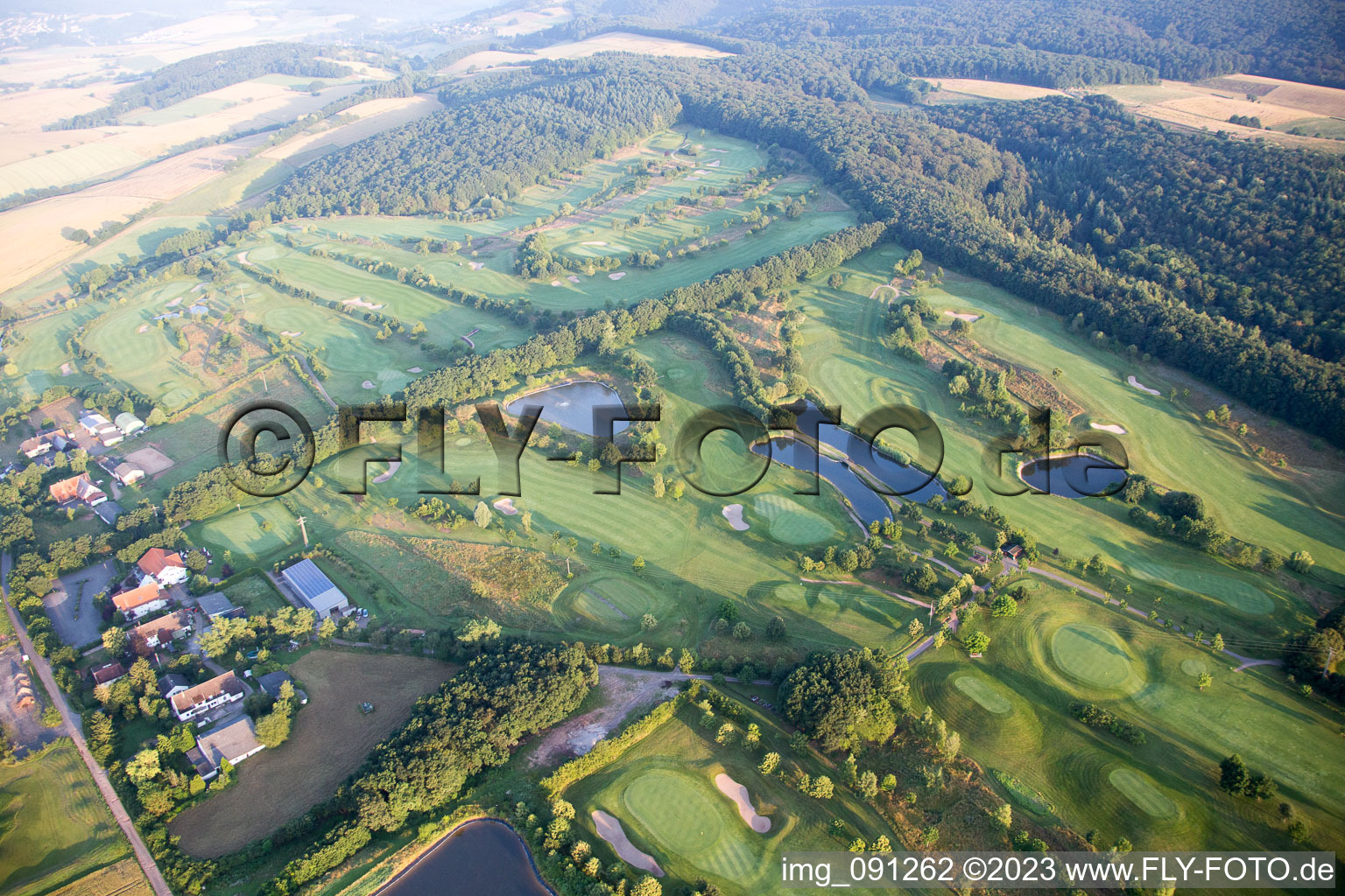 Drohnenbild von Börrstadt, Golf im Bundesland Rheinland-Pfalz, Deutschland